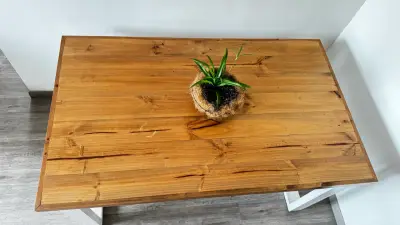 Mesa de comedor madera y sillas - miniatura 2