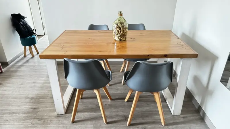 Mesa de comedor madera y sillas - 4