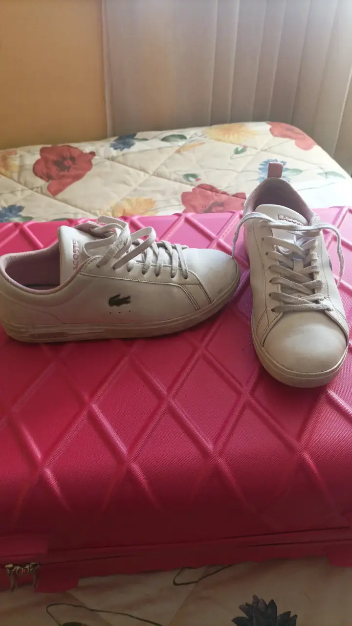 Zapatillas blancas Lacoste usadas