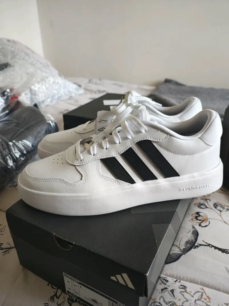 Zapatillas Adidas 42 Nuevas - 1