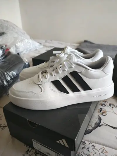 Zapatillas Adidas 42 Nuevas - miniatura 1