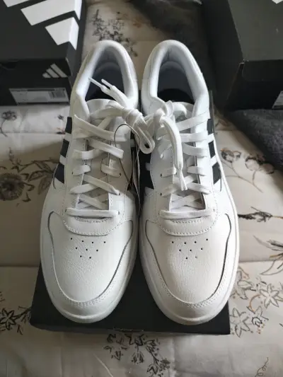 Zapatillas Adidas 42 Nuevas - miniatura 2