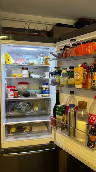 Refrigerador LG acero negro - miniatura 2