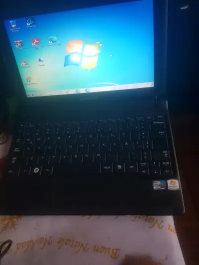 Netbook Samsung Windows 7 - miniatura 1