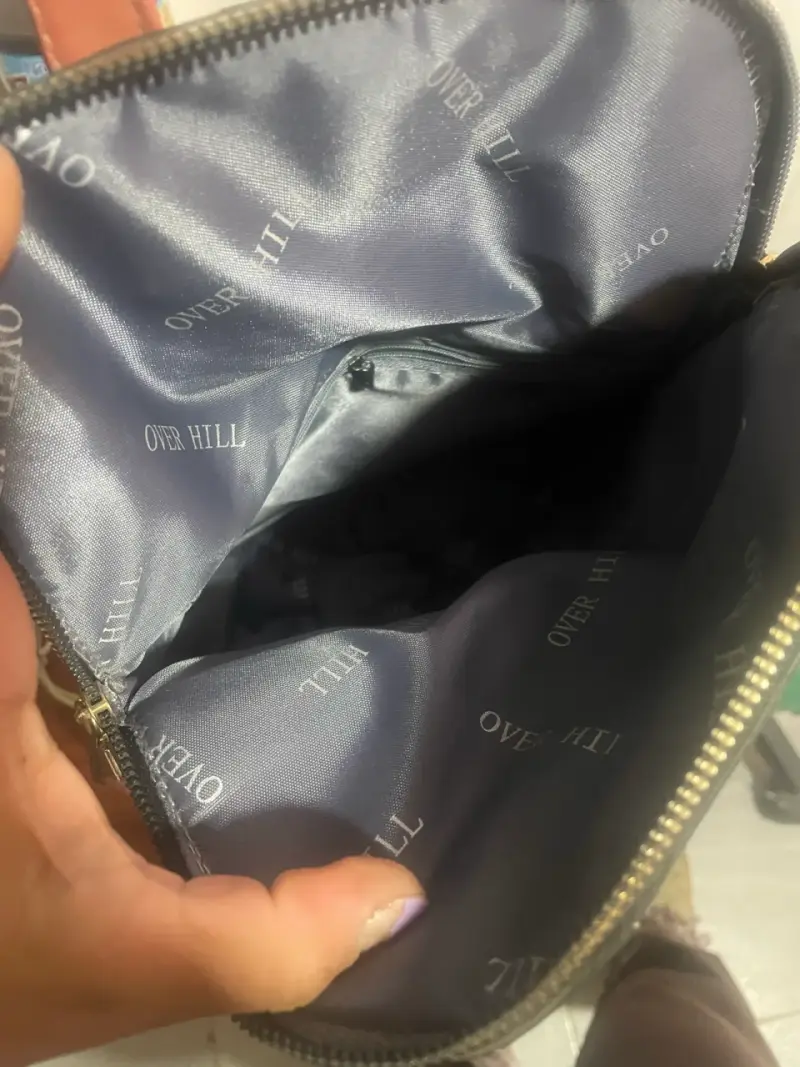 Mochila rosada cuerina con patrón tejido - 3