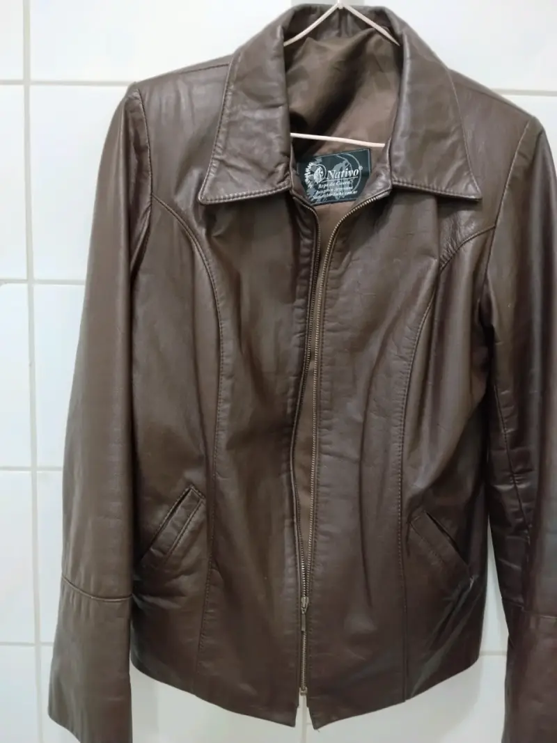 Chaqueta de cuero café