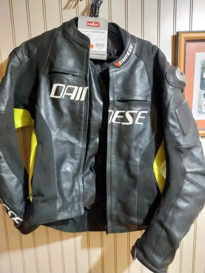 Chaqueta de moto Dainese negra - miniatura 1