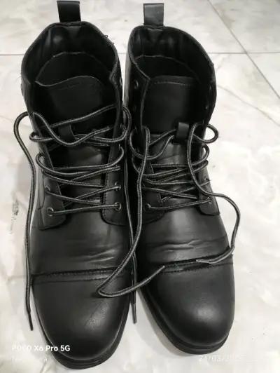 Botas negras de cuero talla 42 - miniatura 1