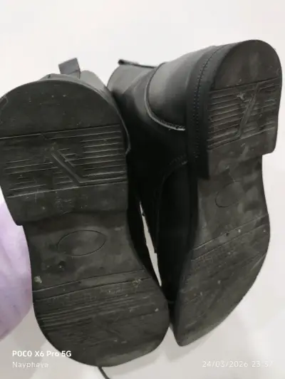 Botas negras de cuero talla 42 - miniatura 4