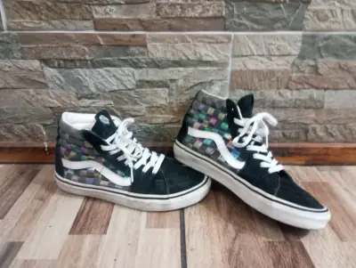 Zapatillas VANS con diseño a cuadros - miniatura 1