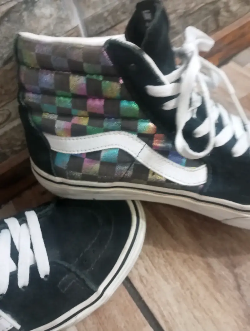 Zapatillas VANS con diseño a cuadros - 2