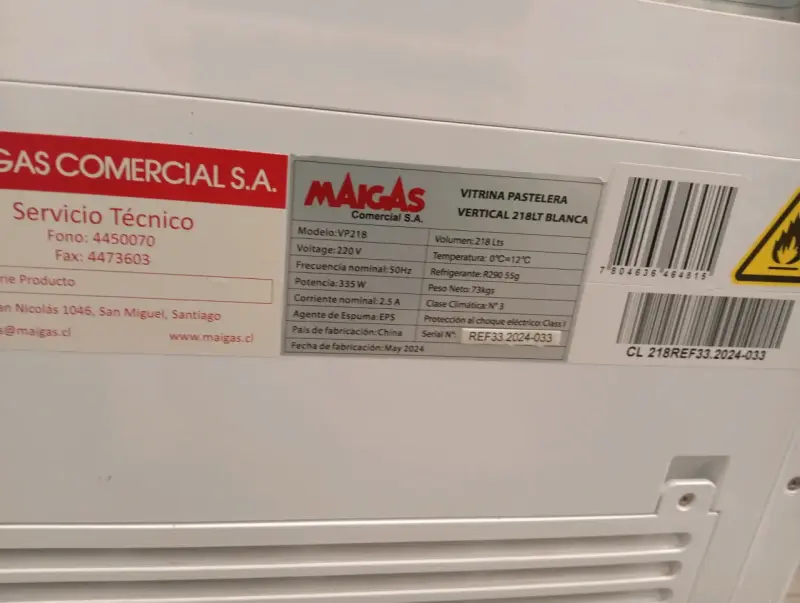 Vitrina vertical 218 litros Maigas - 2