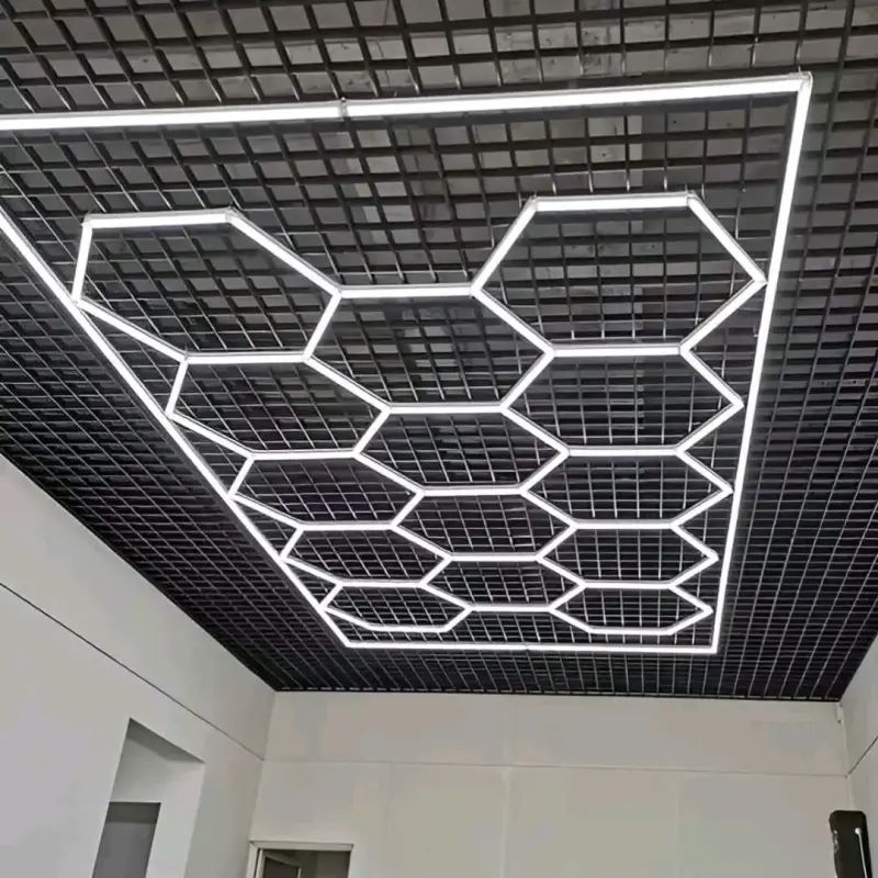 Lámpara LED de techo hexagonal. 14 hexagonal