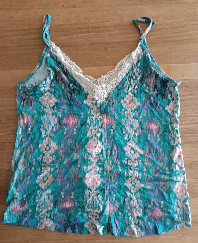 Polera UMBRALE M cortita - 3