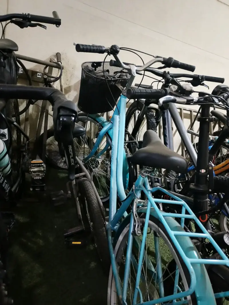 Bicicleta urbana celeste marca SCOOP - 2