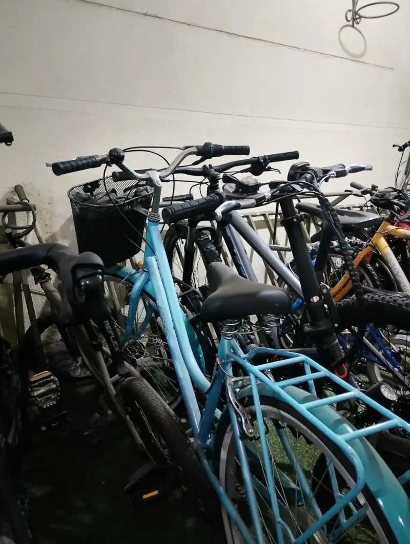 Bicicleta urbana celeste marca SCOOP - 3