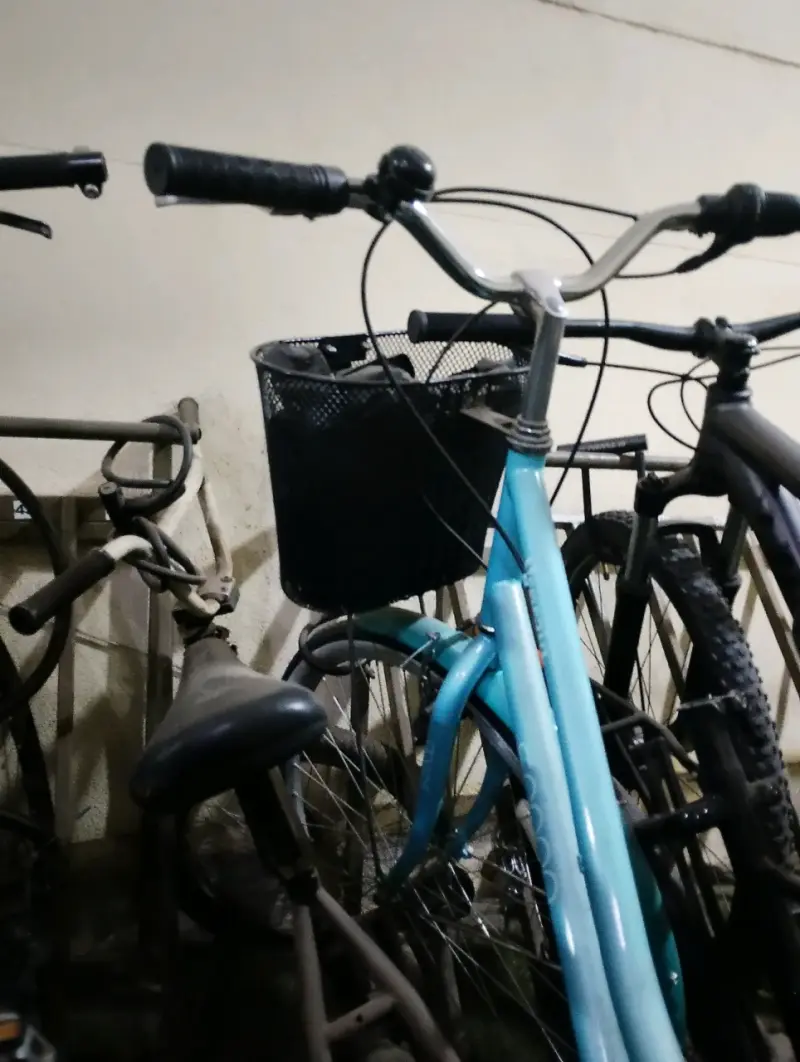 Bicicleta urbana celeste marca SCOOP - 5