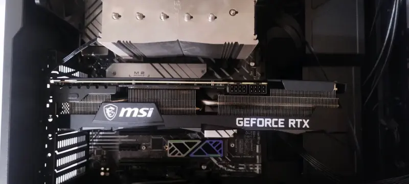 Tarjeta gráfica MSI triple ventilador - 2