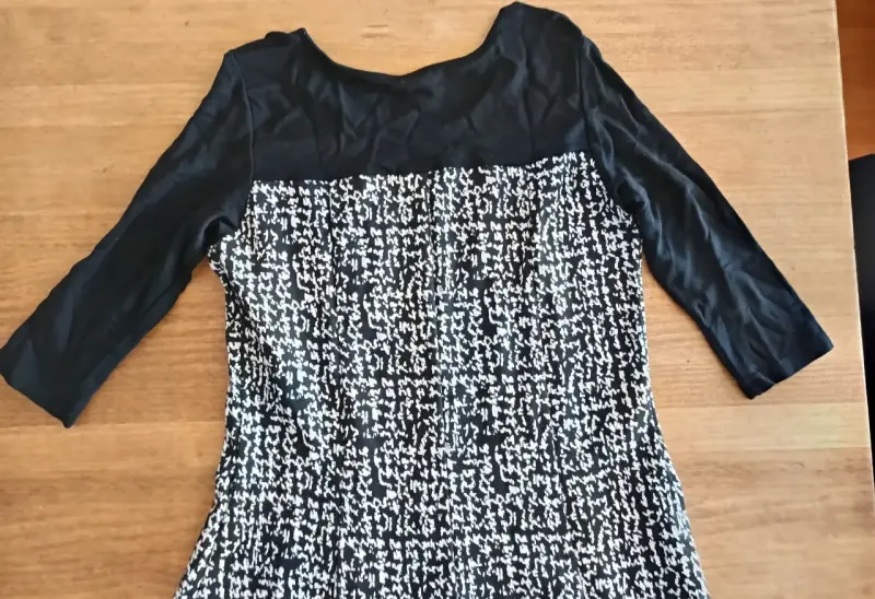 Vestido negro IO talla M con estampado gráfico - 5