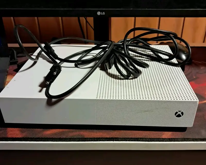 Consola Xbox One S blanca digital - 1