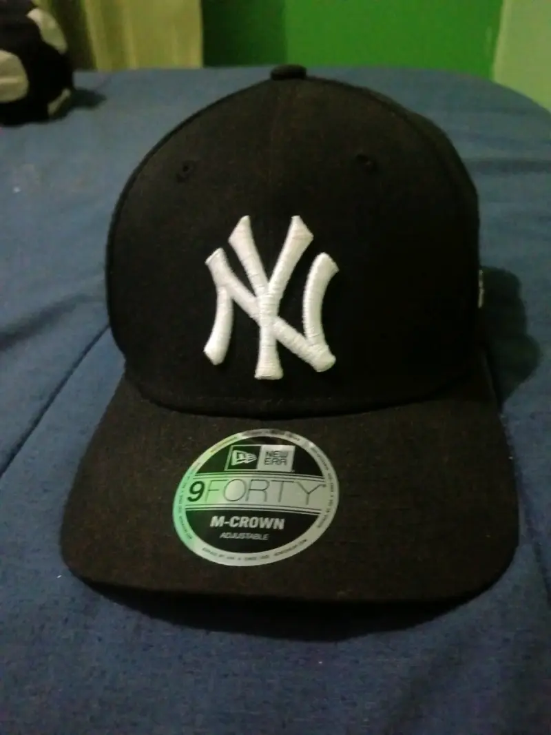 Gorra negra NY ajustable - 2