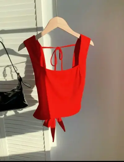 Top rojo M con lazo ajustable - miniatura 1