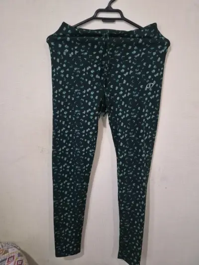 Jeans negros estilo clásico - miniatura 5