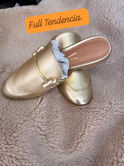 Babuchas doradas sin talón - miniatura 2