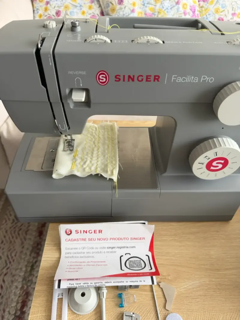 Máquina de coser Singer Facilita Pro - 3