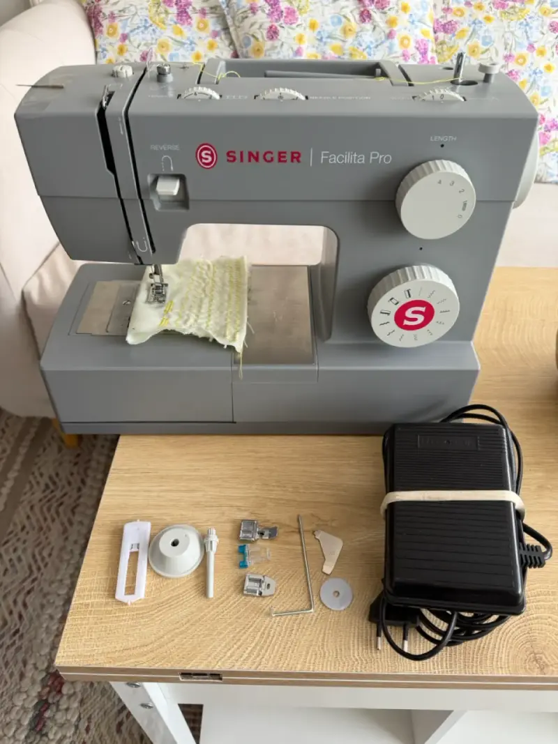 Máquina de coser Singer Facilita Pro - 4