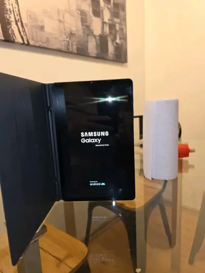 Tablet S6 Lite  con funda azul y lapiz - miniatura 3