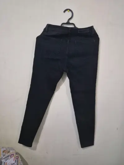 Jeans negros de mujer - miniatura 2