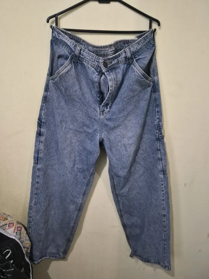Jeans azules clásicos - 1