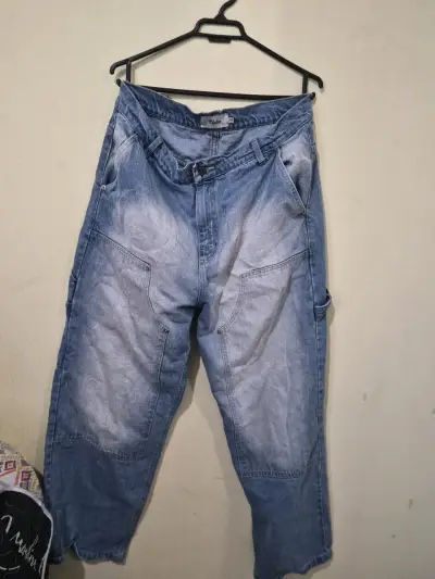 Jeans azules clásicos - miniatura 4