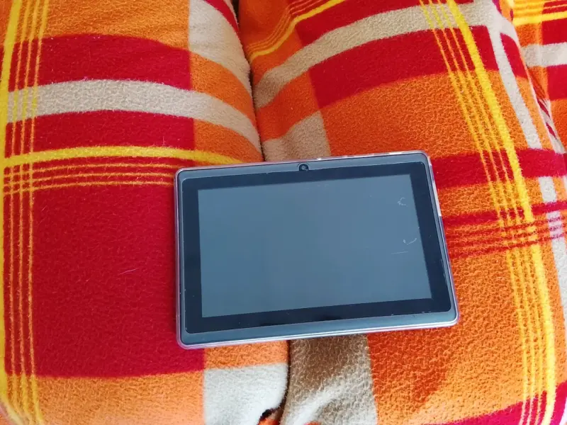 Tablet negra pantalla 7 pulgadas - 3