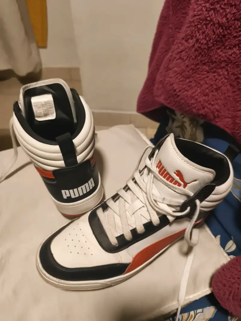 Zapatillas Puma blancas y negras