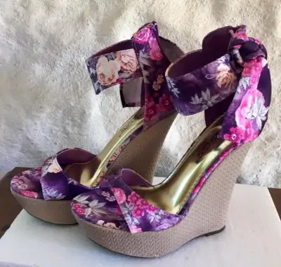 Sandalias con plataforma florales - miniatura 1