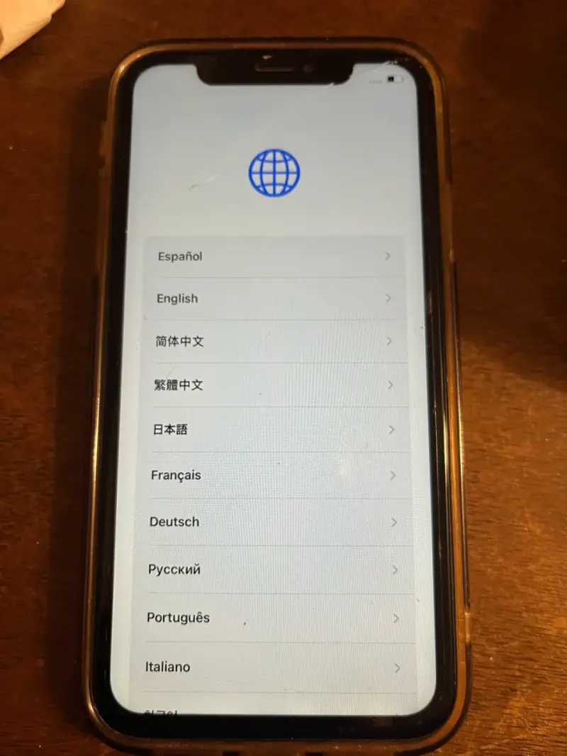 iPhone XR con batería al 100% - 4