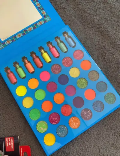 Lote de maquillaje, papelería, entre otros - miniatura 2