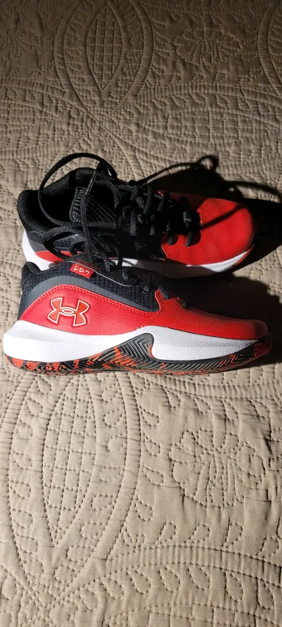 Zapatillas deportivas basquet rojas y negras - 2