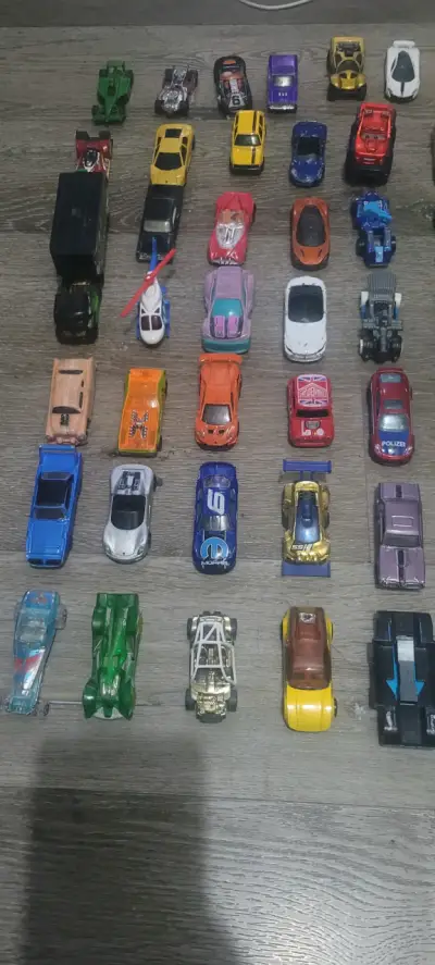 Lote de autos de juguete - miniatura 1