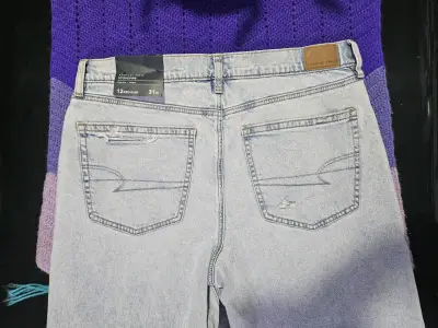 Jeans desgastados claros - miniatura 2