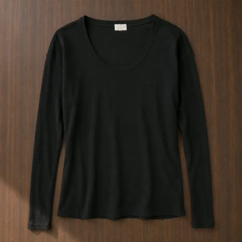 Polera negra manga larga