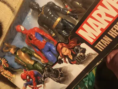 Set figuras Marvel Titan Hero - miniatura 2