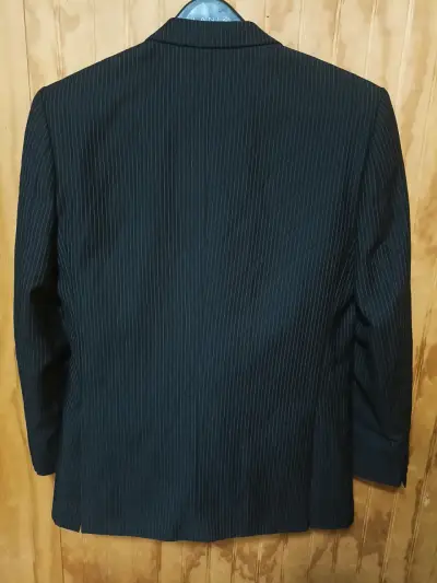 Traje masculino de rayas negras - miniatura 2