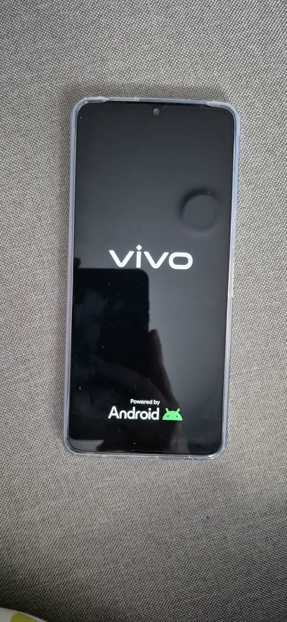 Celular Vivo Y04 - 1