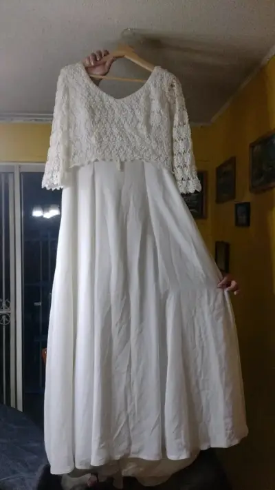 Vestido de Novia con encaje blanco superior - miniatura 1