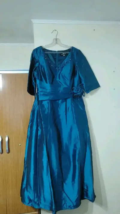 Vestido largo azul satinado Tornasol - miniatura 3