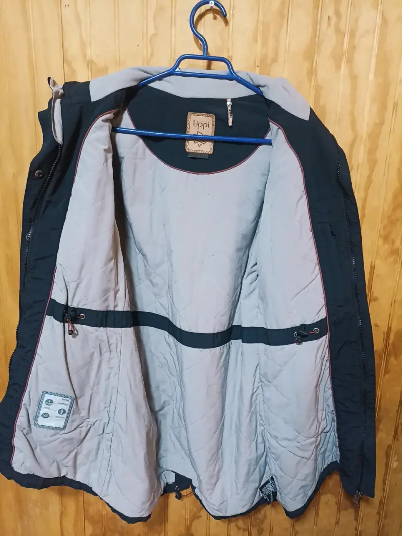Parka negra con capucha - 4