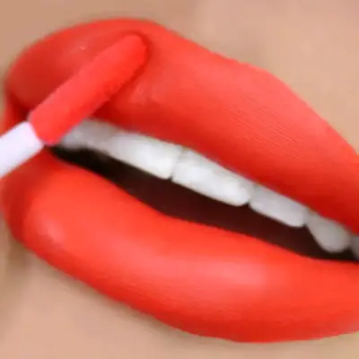 Labial líquido rojo Beauty Creations - miniatura 3